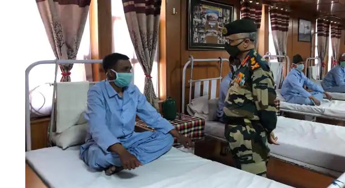 India-China: Army chief General MM Naravane on Leh visit