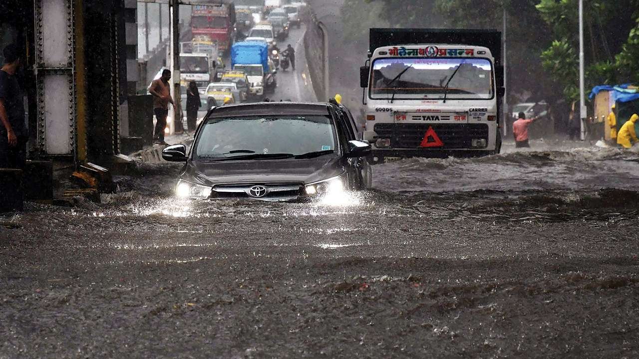 Mumbai Heavy Rain: Lake levels increase to 37.36%, from 34.95% on Tuesday morning