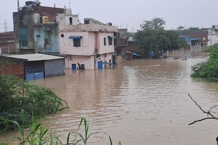 Roads to avoid in Delhi as Yamuna flood water enters city
