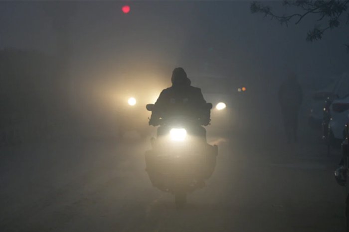 Dense fog grips north India, zero visibility in Delhi; IMD urges extreme caution